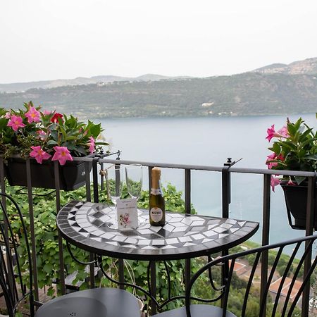 B&B Carpe Diem Vista Lago Castel Gandolfo Exteriör bild