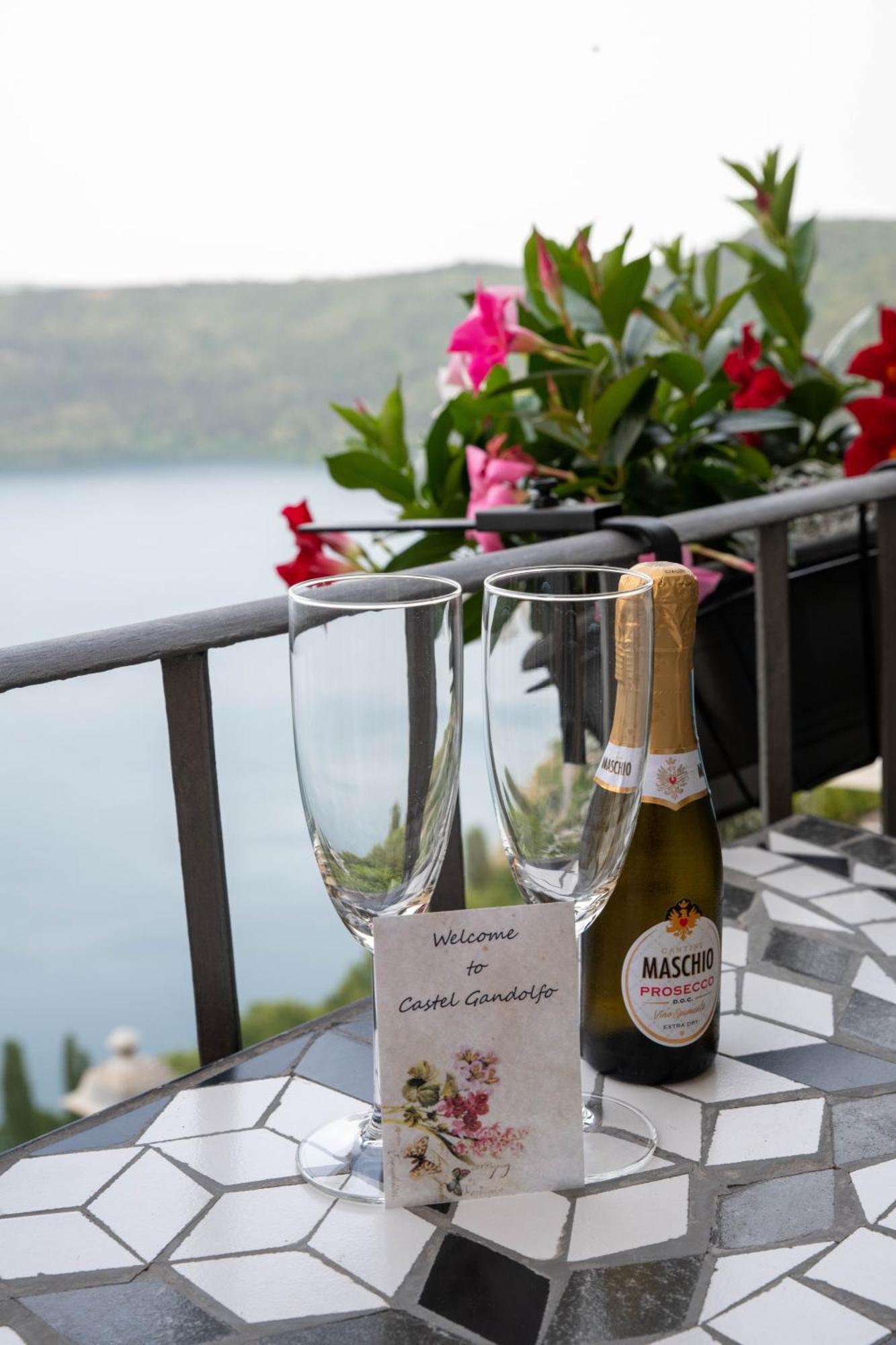 B&B Carpe Diem Vista Lago Castel Gandolfo Exteriör bild