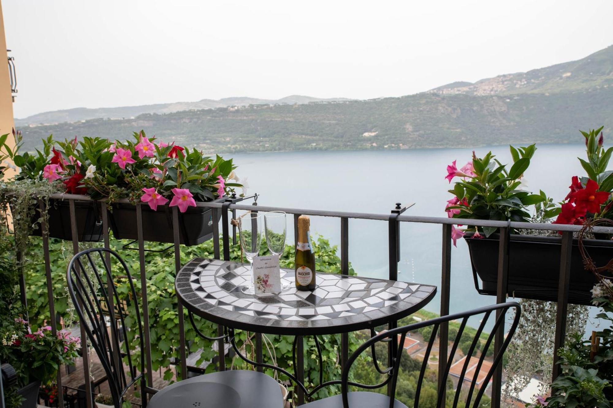 B&B Carpe Diem Vista Lago Castel Gandolfo Exteriör bild