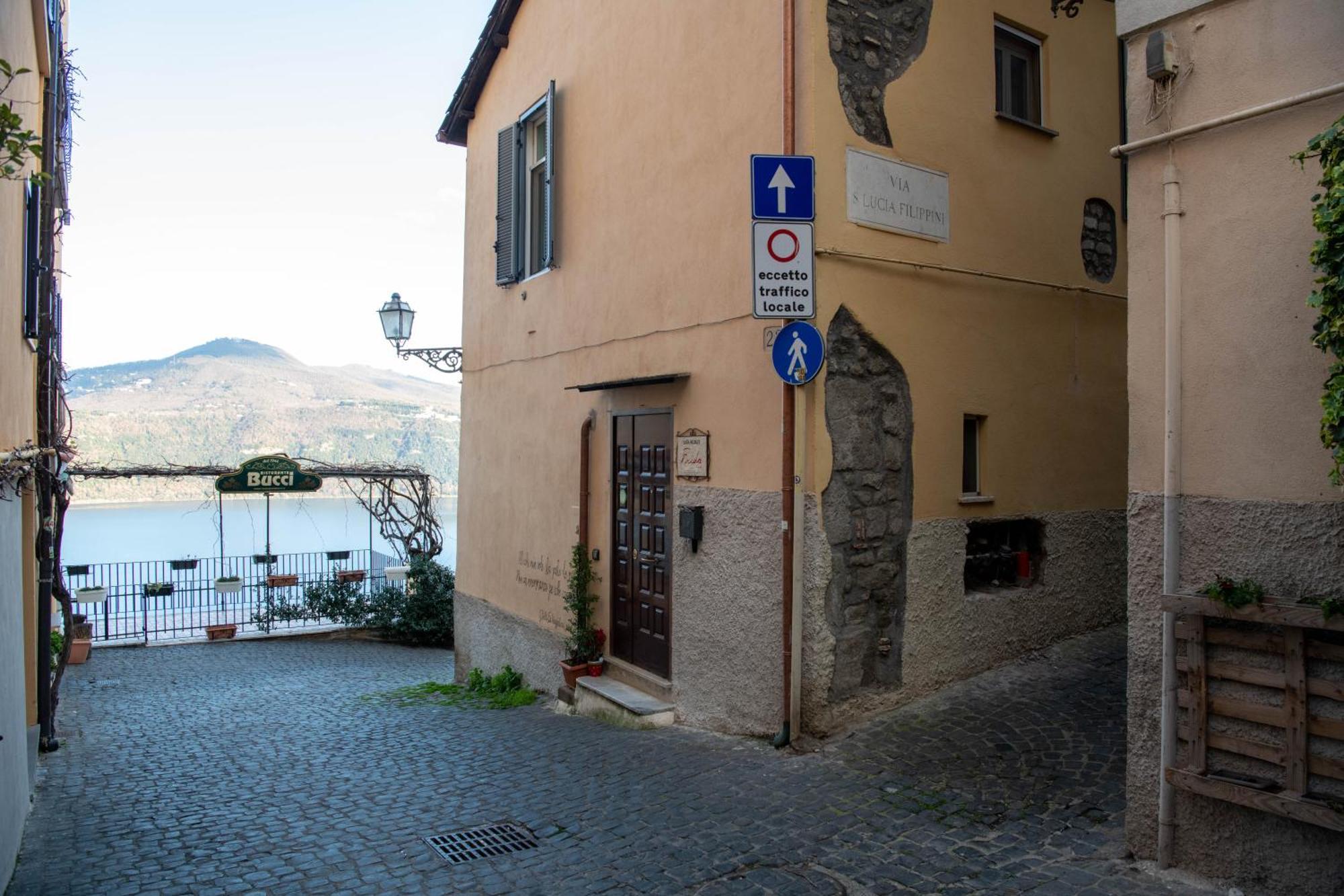 B&B Carpe Diem Vista Lago Castel Gandolfo Exteriör bild
